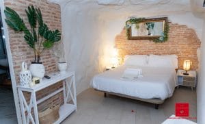 casa cueva romántica