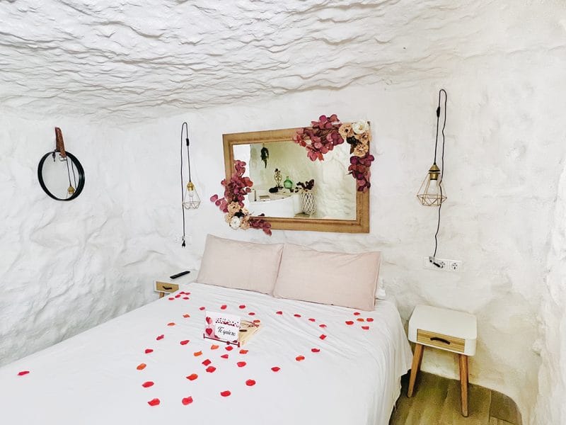 Cama de la casa cueva Smith