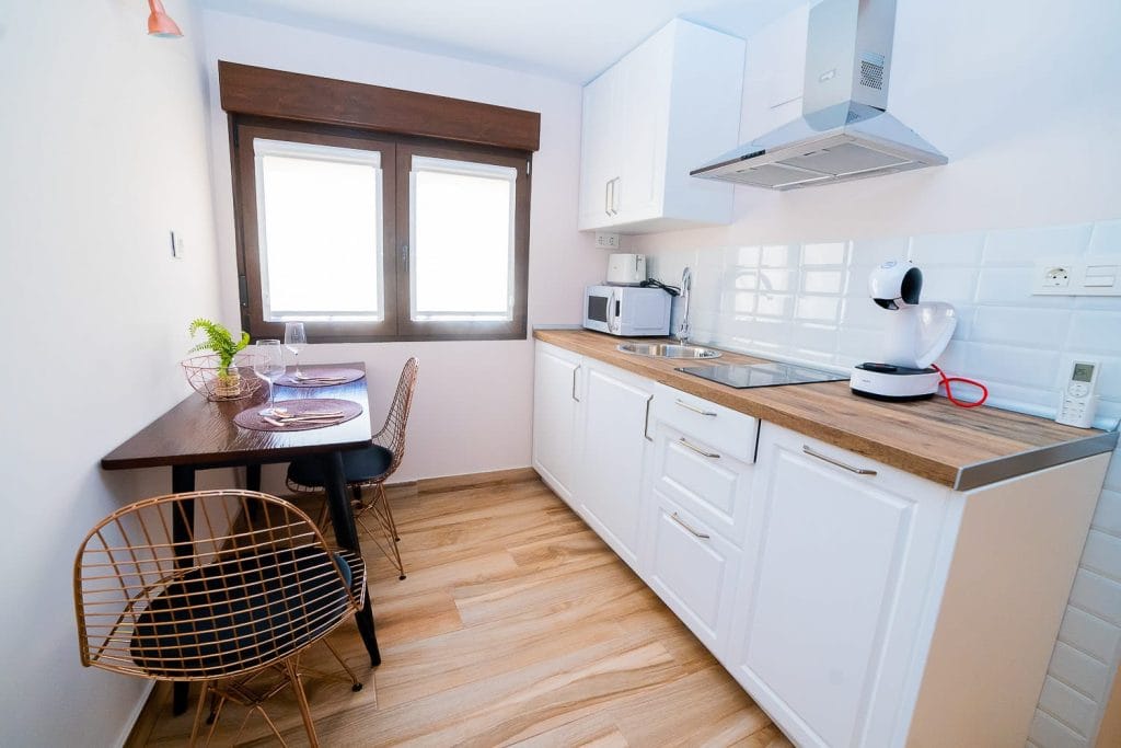 cocina-casa-cueva-con-jacuzzi