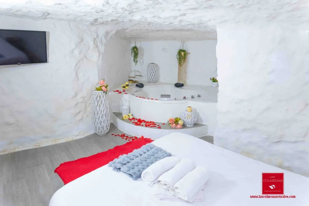 habitacion-cueva-bañera-hidromasaje